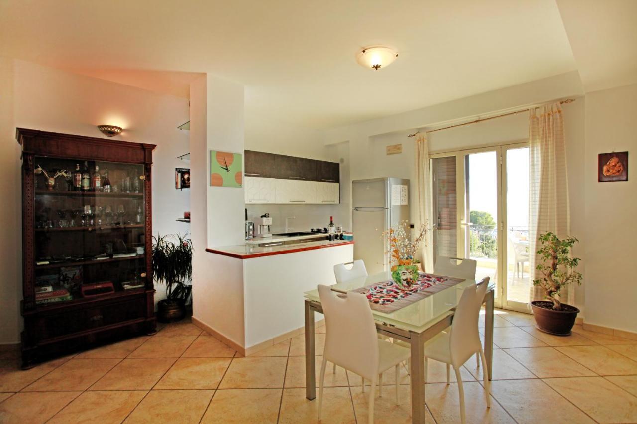 Casa Cloe Lägenhet Taormina Exteriör bild