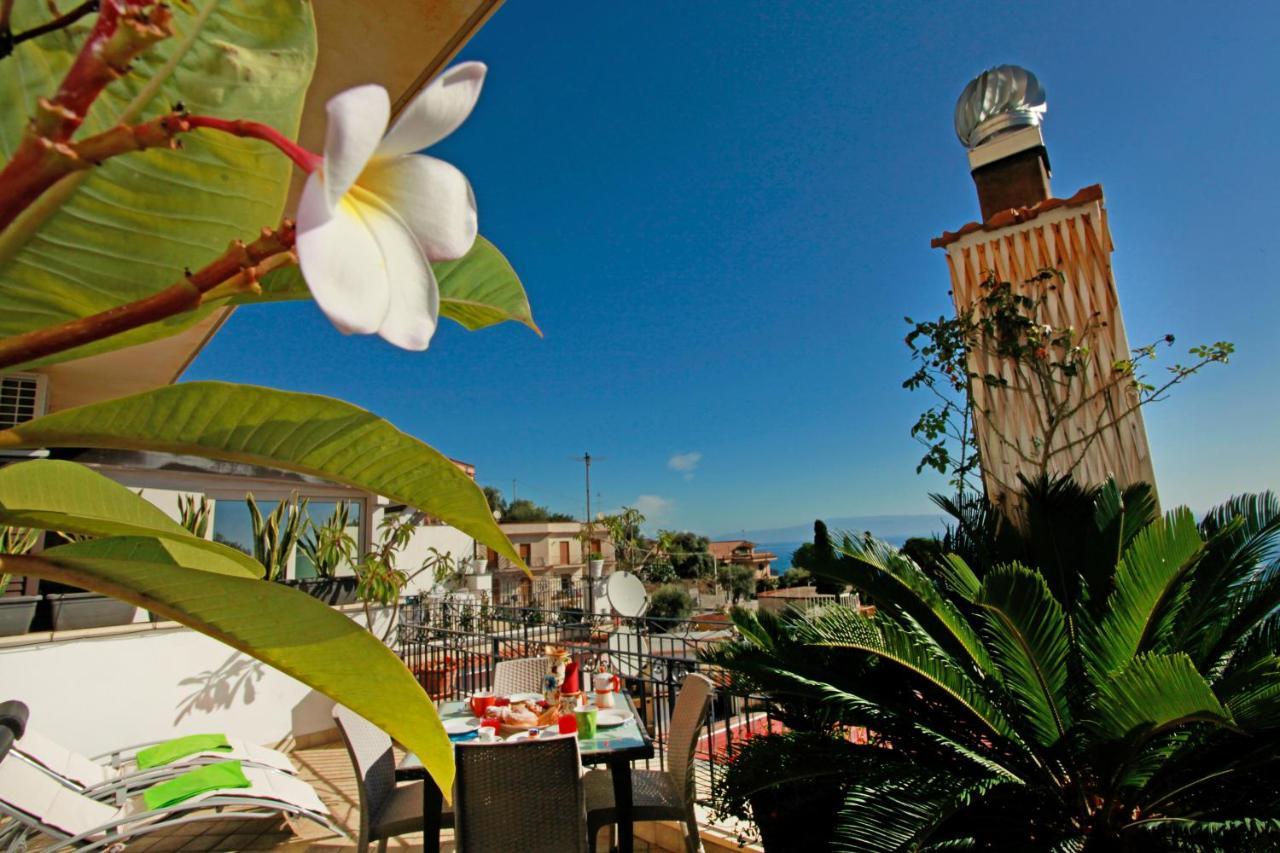 Casa Cloe Lägenhet Taormina Exteriör bild