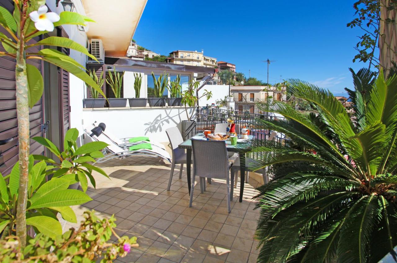 Casa Cloe Lägenhet Taormina Exteriör bild